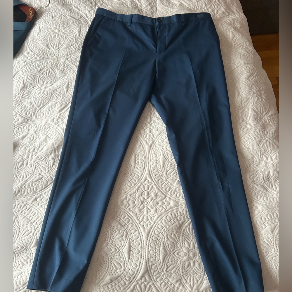 Zara dress pants! Navy! 38x32! Buy today!!